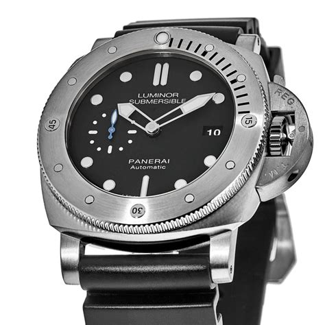 panerai submersible black dial